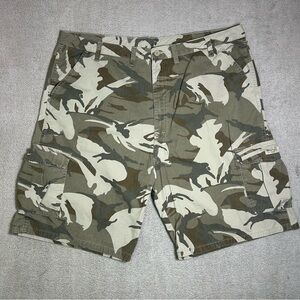 Wrangler Authentic Issue Cargo Shorts Men’s 44x10 Camouflage Utility Workwear